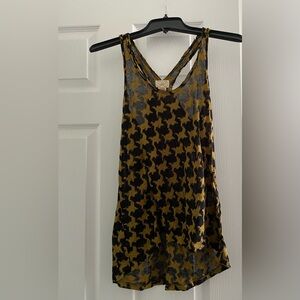 Extra Small women’s flowy shirt